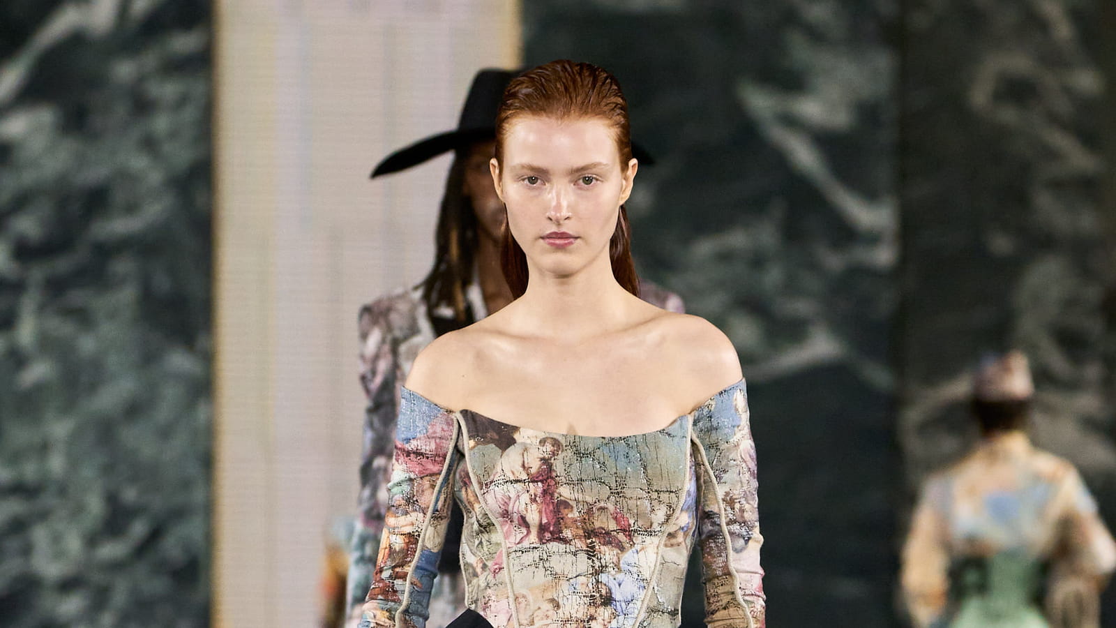 Look 19