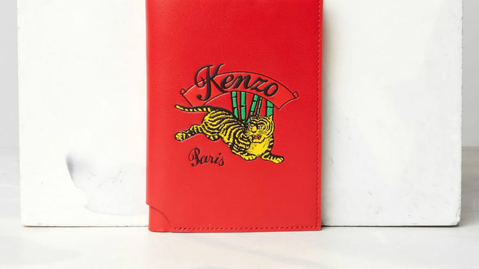 Couverture passeport Kenzo