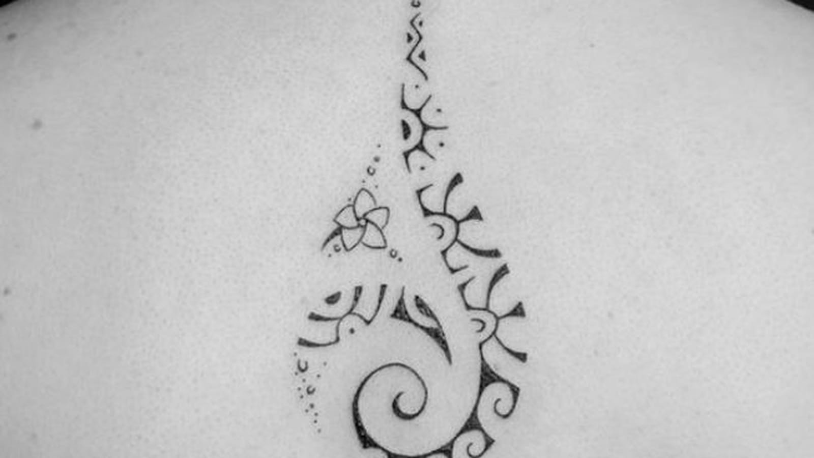 Maori le long de la colonne