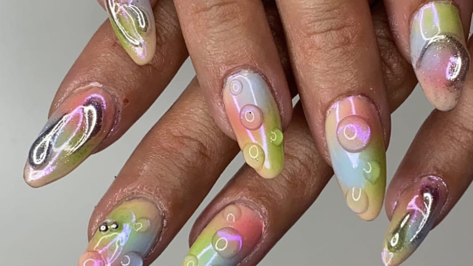 Manucure bubble 