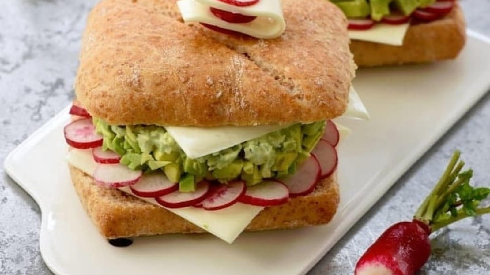 Burger végétarien avocat/radis