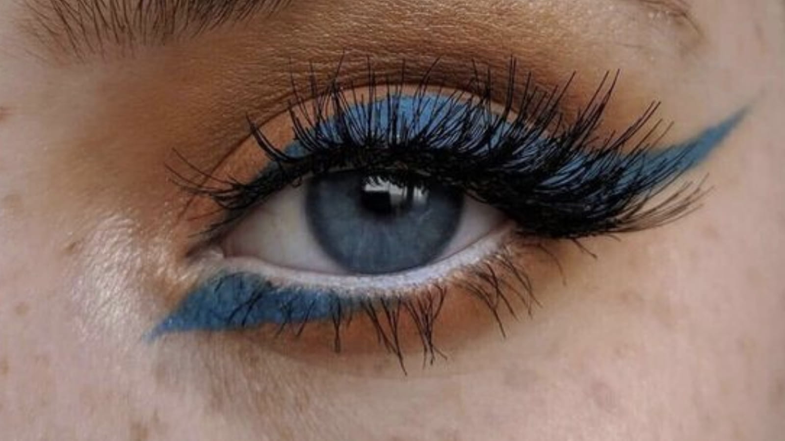Blue eyeliner