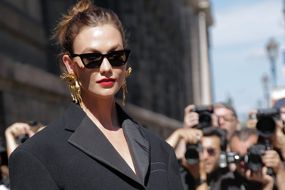 Le spiky bun flou de Karlie Kloss