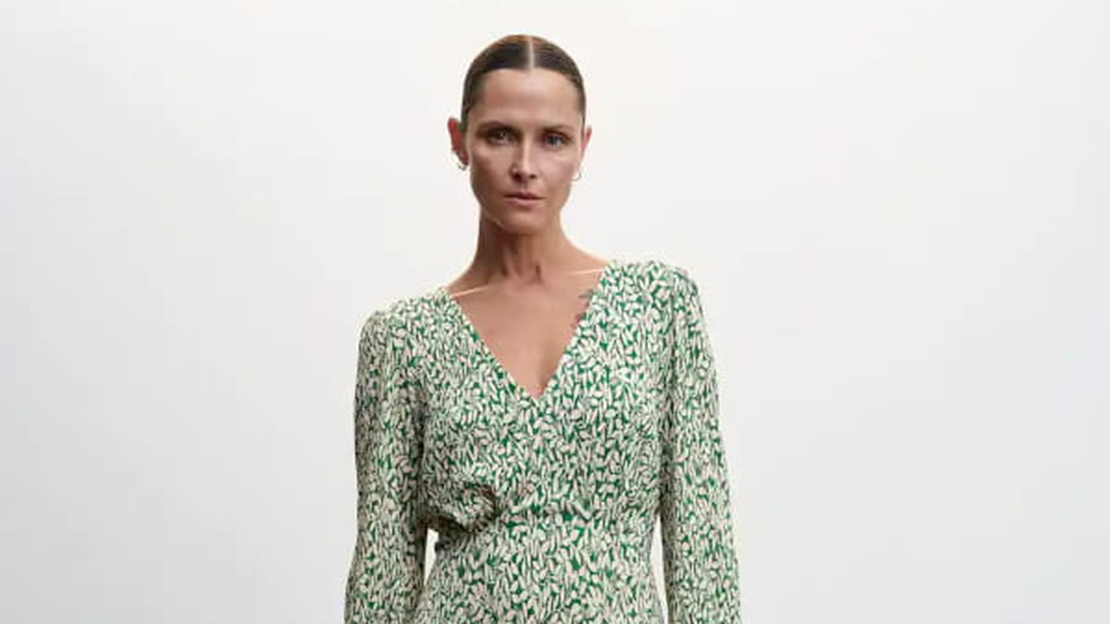 Robe col en V Mango