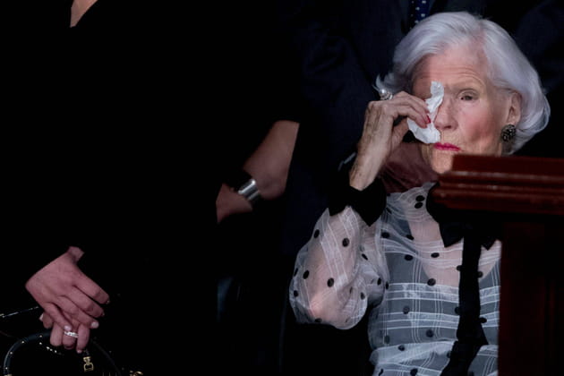 Roberta McCain, une m&egrave;re en larmes