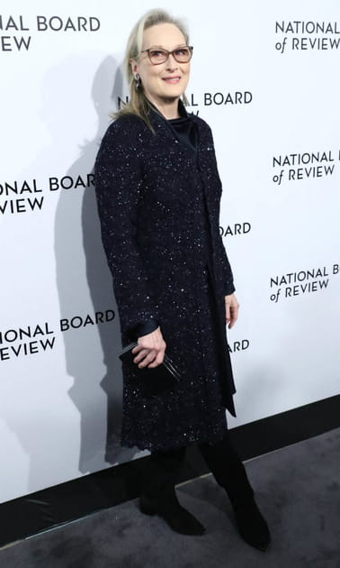 Meryl Streep en manteau noir brillant