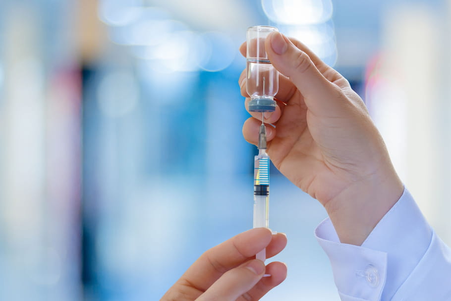 Comment peut-on extraire 6 (voire 7) doses du vaccin Pfizer ?