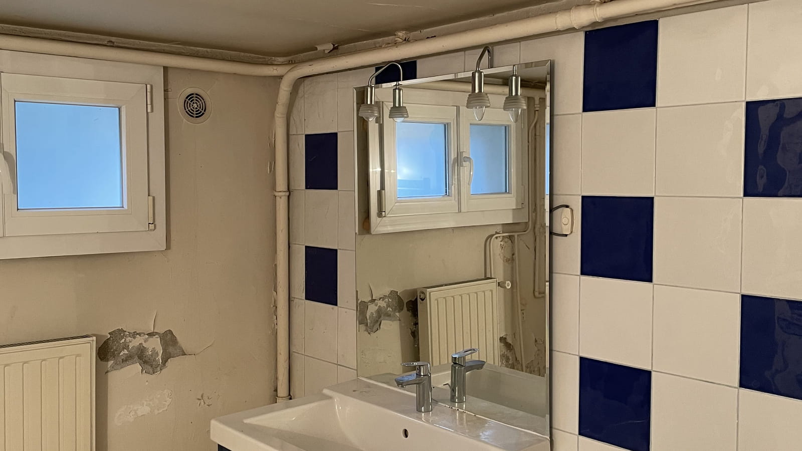 Salle de bains avant