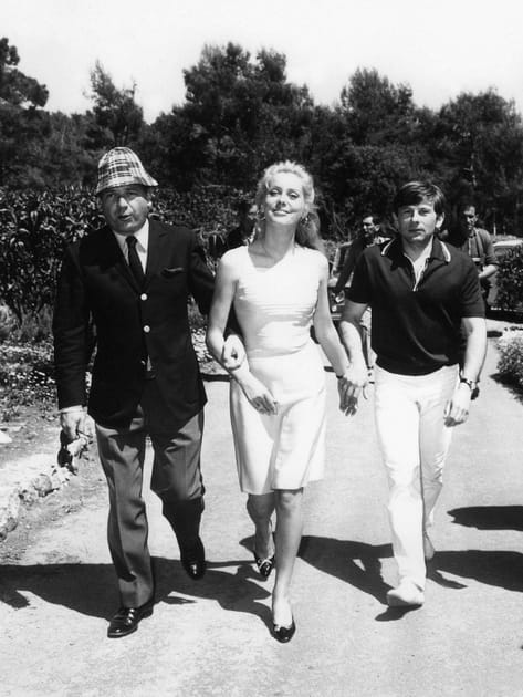 Catherine Deneuve en petite robe blanche