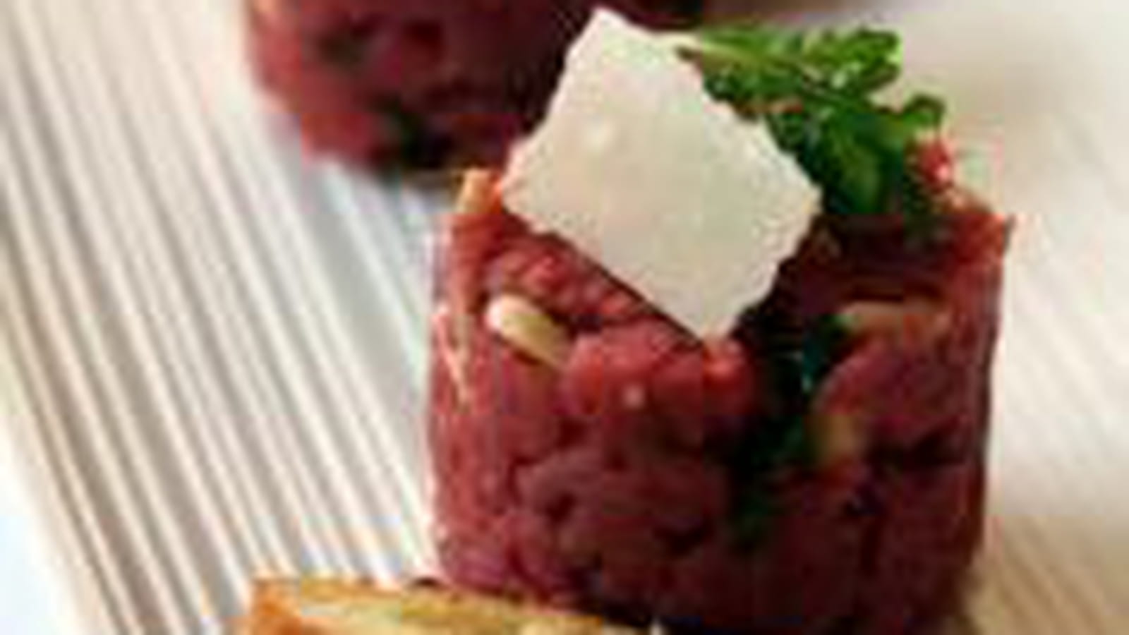 Tartare revisité de boeuf Angus au vieux parmesan