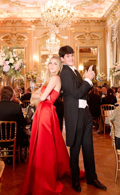 Madelyn Netto et William Dejoux font leur entrée au Bal des Débutantes