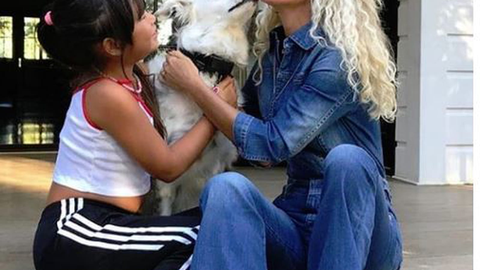 Laeticia et Joy Hallyday