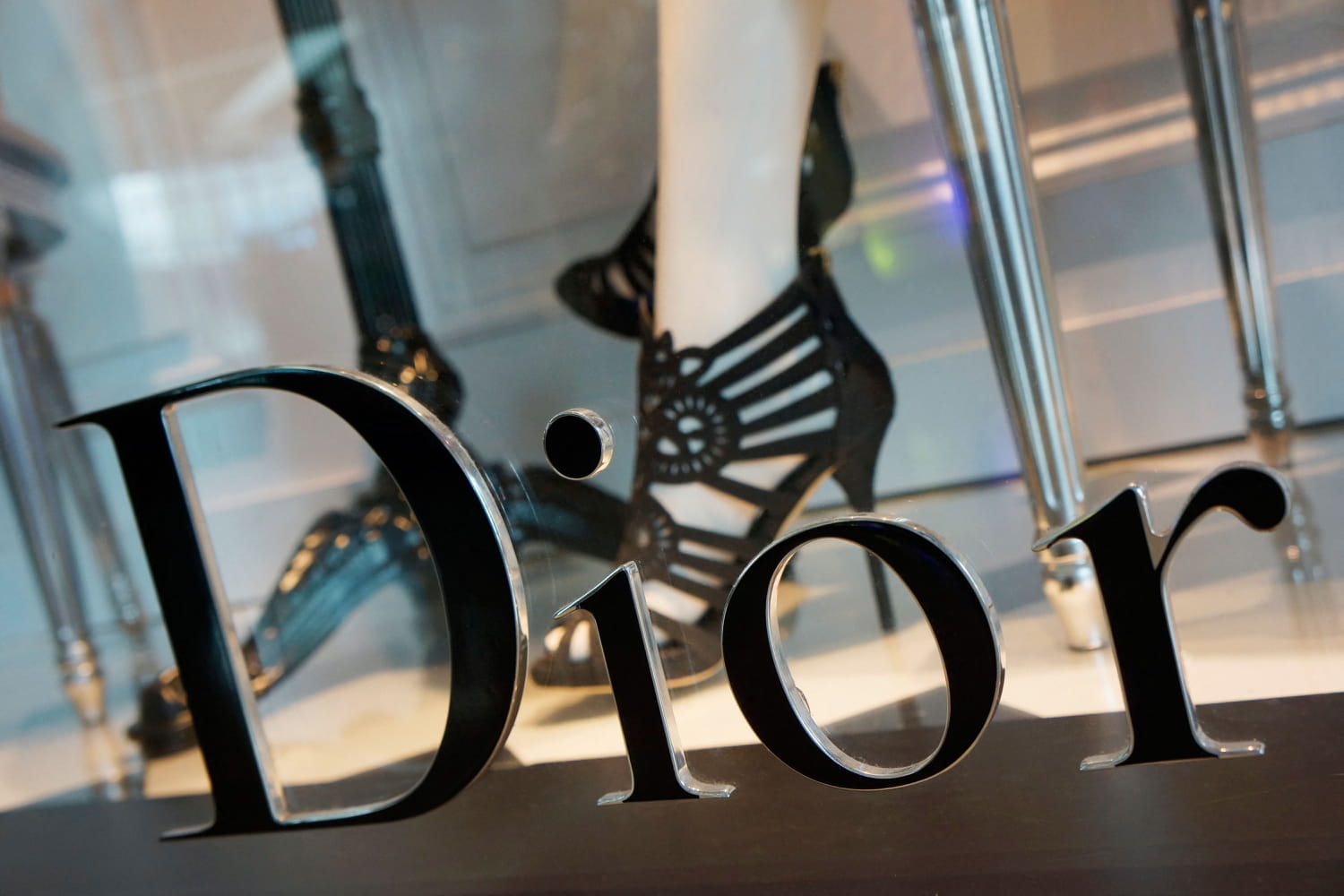 she reveals the trick to get a Dior bag for €84 before Christmas