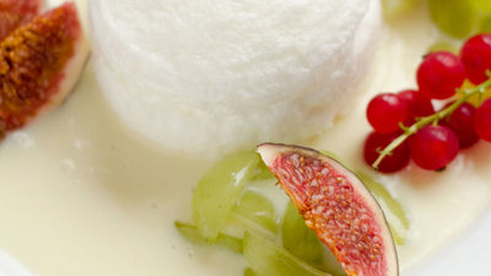 Blanc manger aux fruits d'automne  