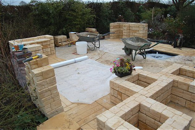 La terrasse prend corps