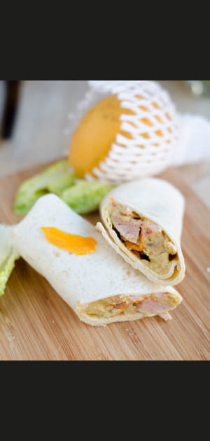 Wrap au poulet grill&eacute; et guacamole &agrave; la mangue