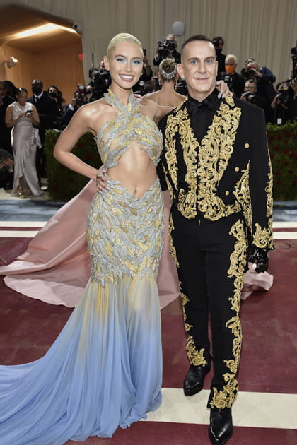 Iris Law et Jeremy Scott en Moschino