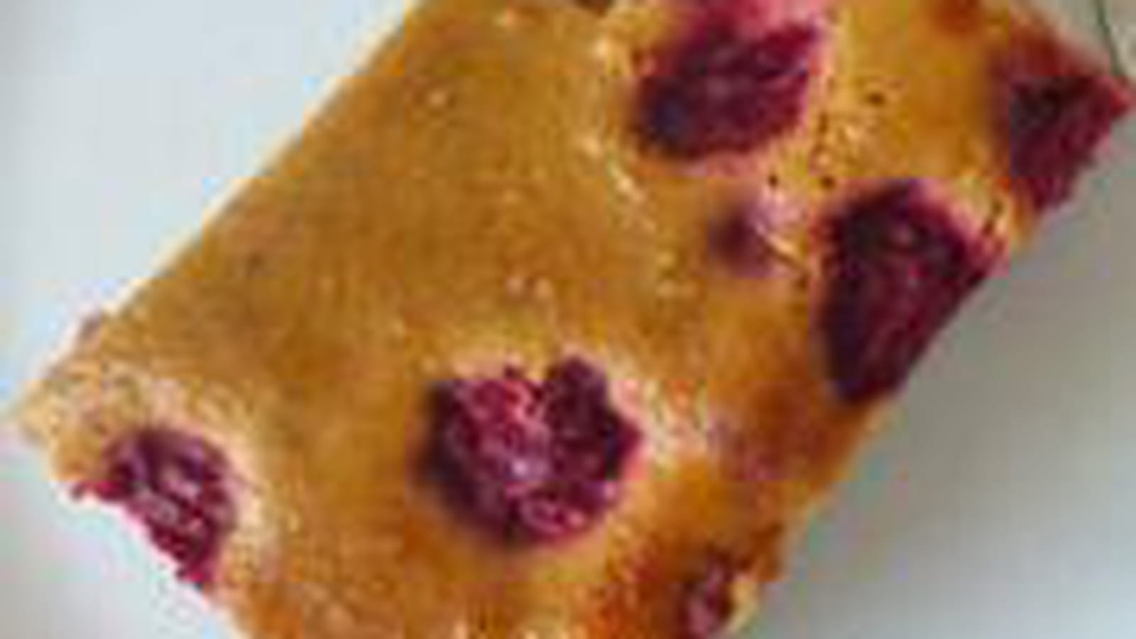 Clafoutis de framboises à la crème de coco (sans gluten ni produit laitier)