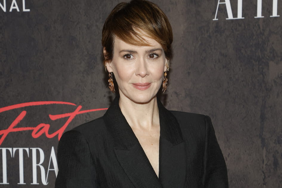 Sarah Paulson est exquise en brune