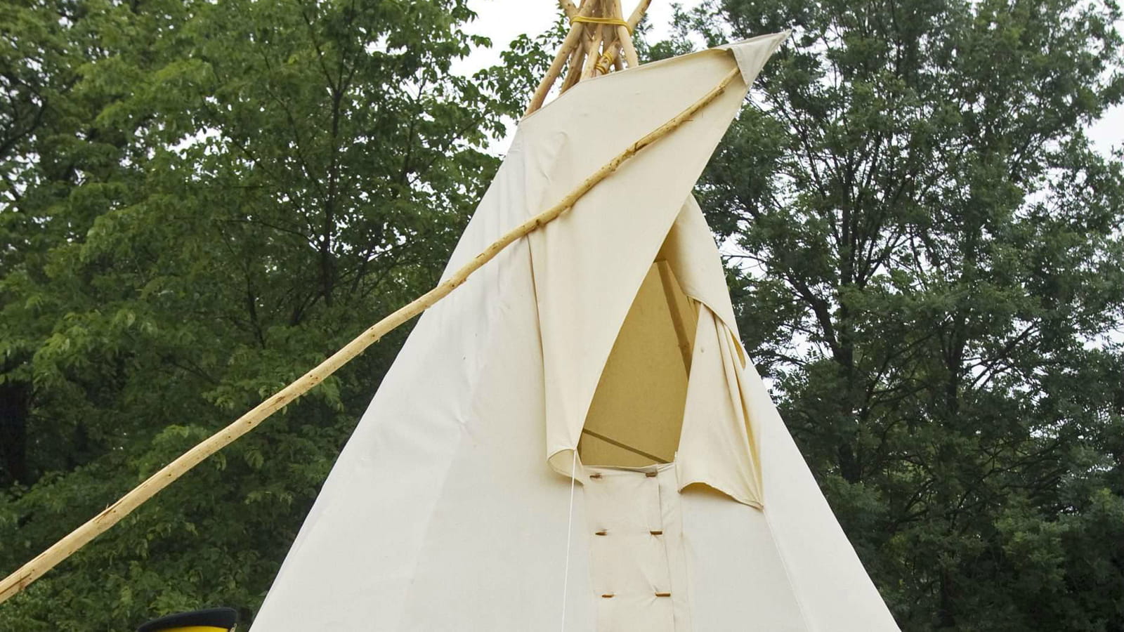 Sous un tipi