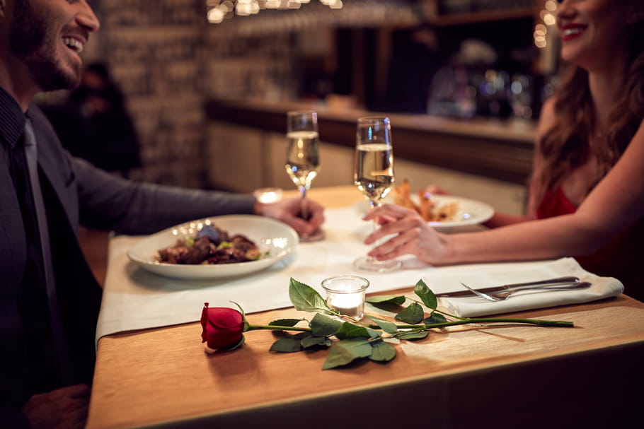 Repas de Saint-Valentin : recettes maison ou en livraison ?