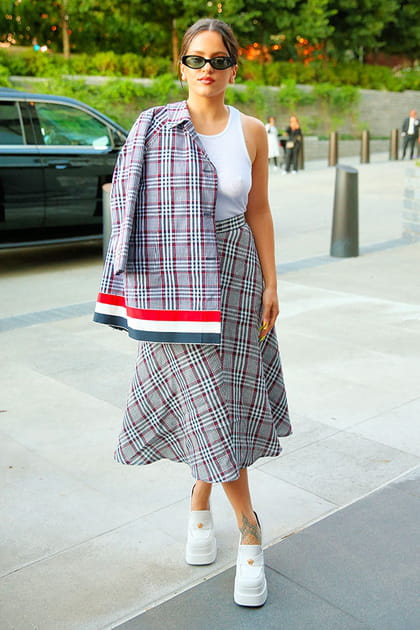 Olivia Rodrigo au d&eacute;fil&eacute; Thom Browne