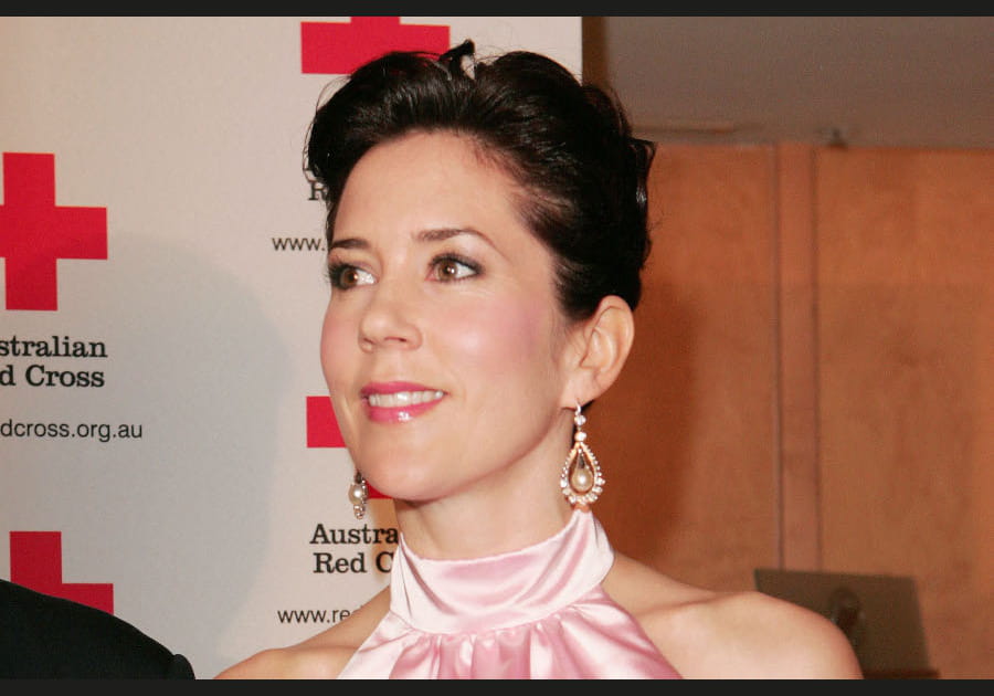 Mary de Danemark, majestueuse avec sa coloration brune