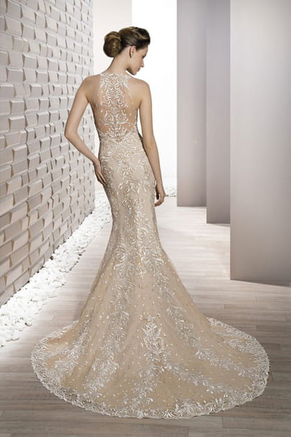 Une robe dor&eacute;e, Demetrios