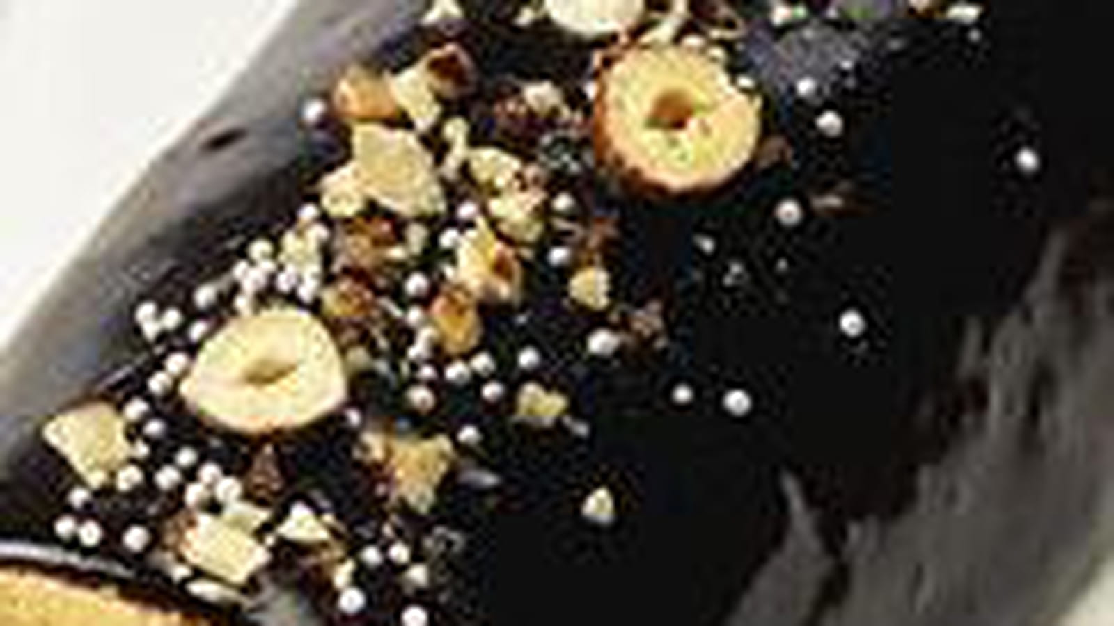 Bûche caramel-beurre salé, glaçage chocolat