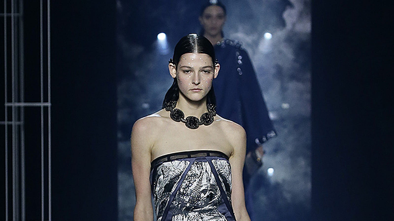 Look 17