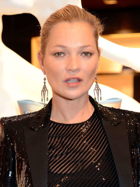 Le chignon wet de Kate Moss