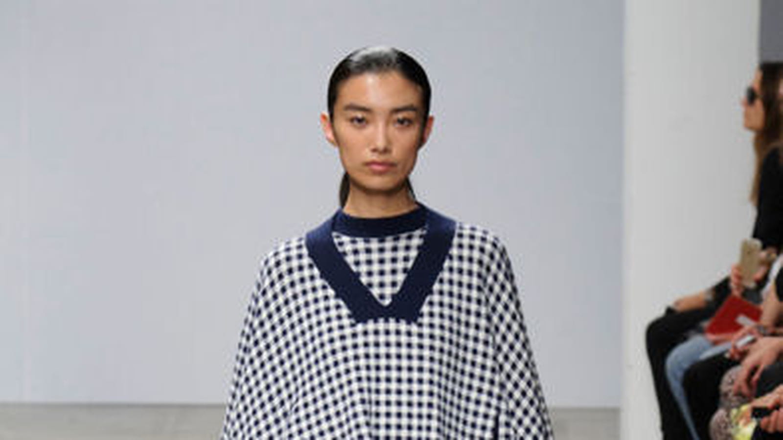 Allude
