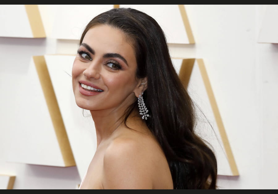 Les boucles loose de Mila Kunis