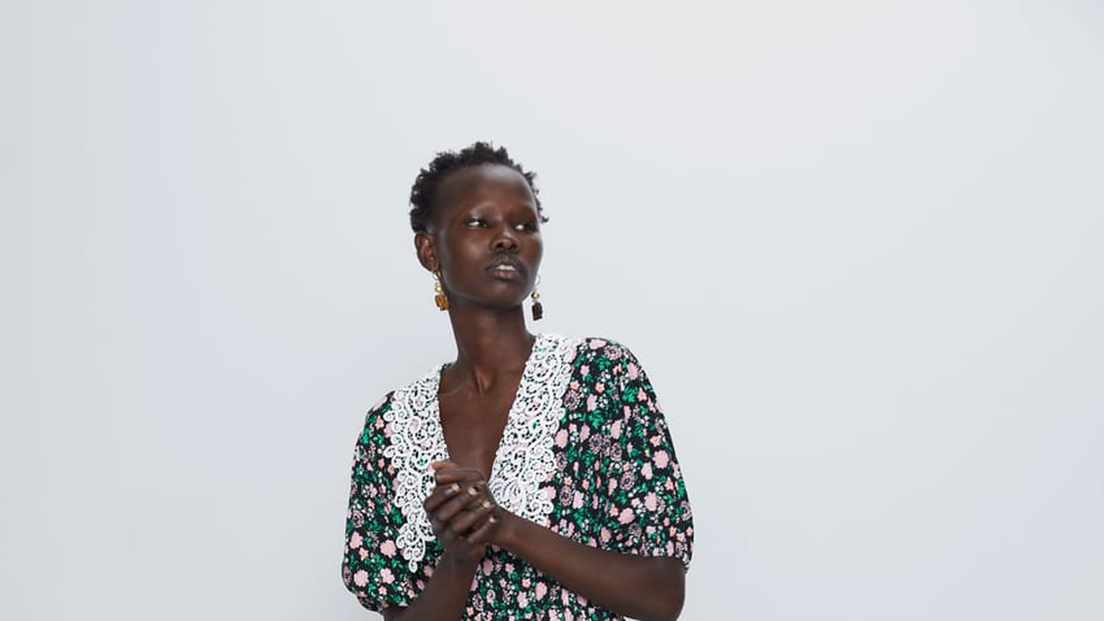 Robe avec guipure