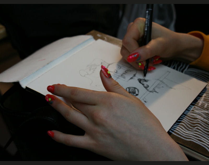 Du nail art avec des stickers