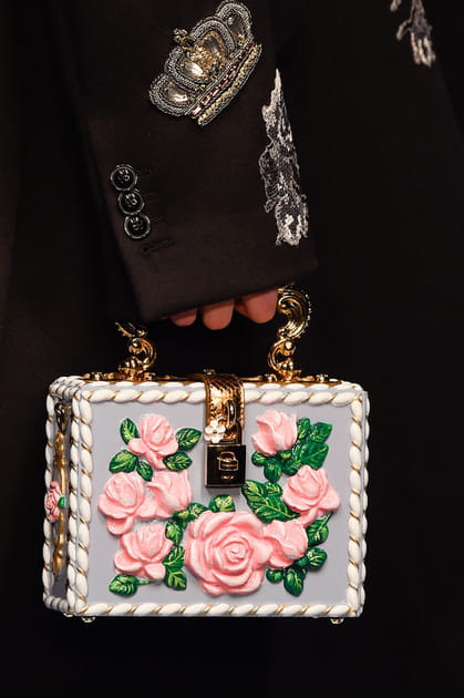 La minaudi&egrave;re &agrave; fleurs du d&eacute;fil&eacute; Dolce & Gabbana