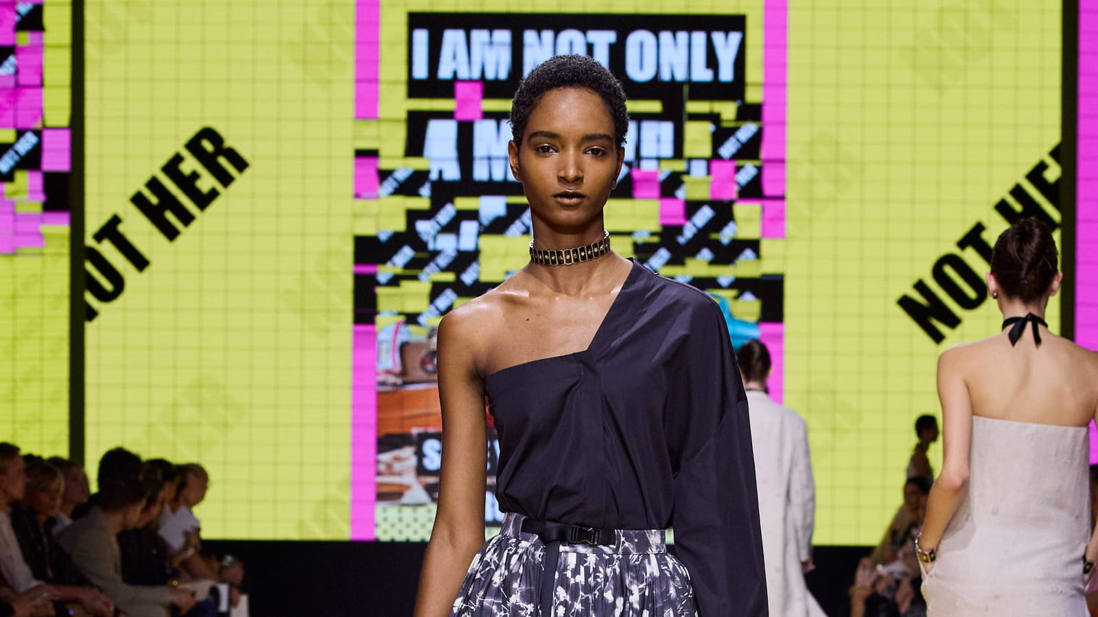 Look 64