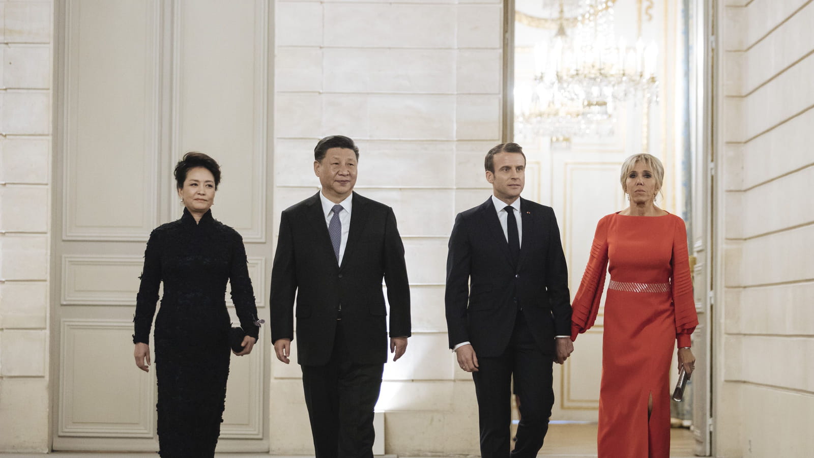 Brigitte Macron, Emmanuel Macron et son homologue chinois Xi Jinping et son épouse Peng Liyuan