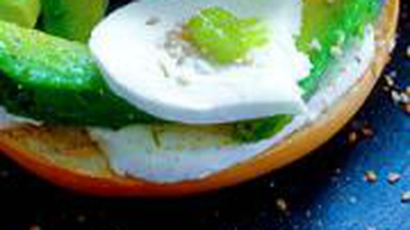 Bagel avocat mozzarella sésame et wasabi