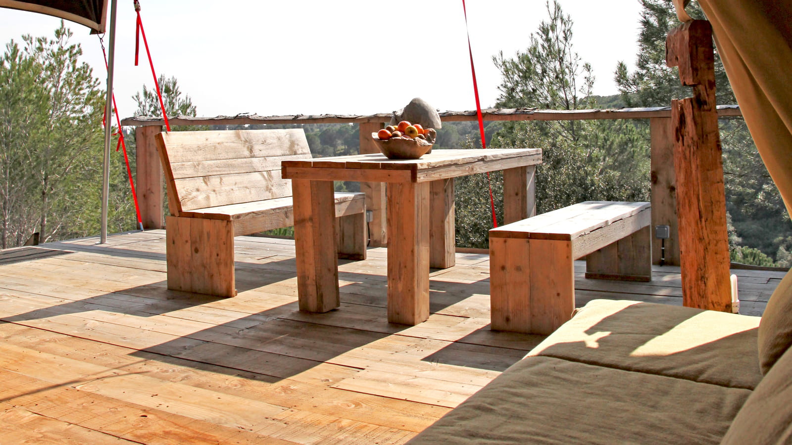 Terrasse en bois massif