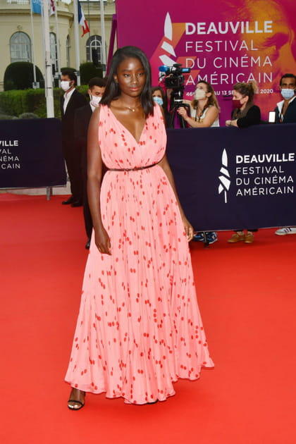 TOP&nbsp;: Karidja Tour&eacute; en robe fluide