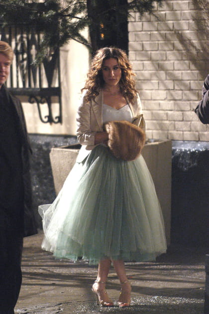Sarah Jessica Parker en jupe vert clair en tulle et blazer court satiné