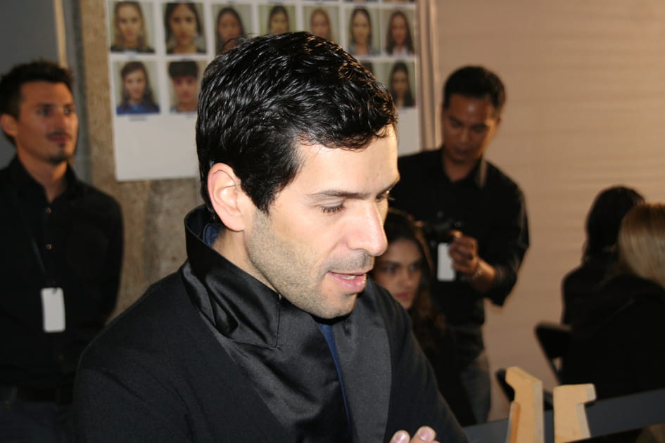 Backstage coiffure d&eacute;fil&eacute; Alexis Mabille&nbsp;: Place au couturier