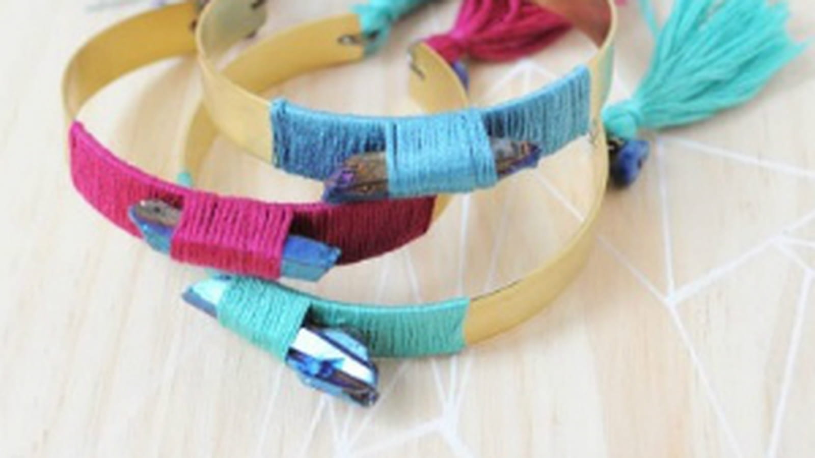 Bracelet Stone Paper Feather