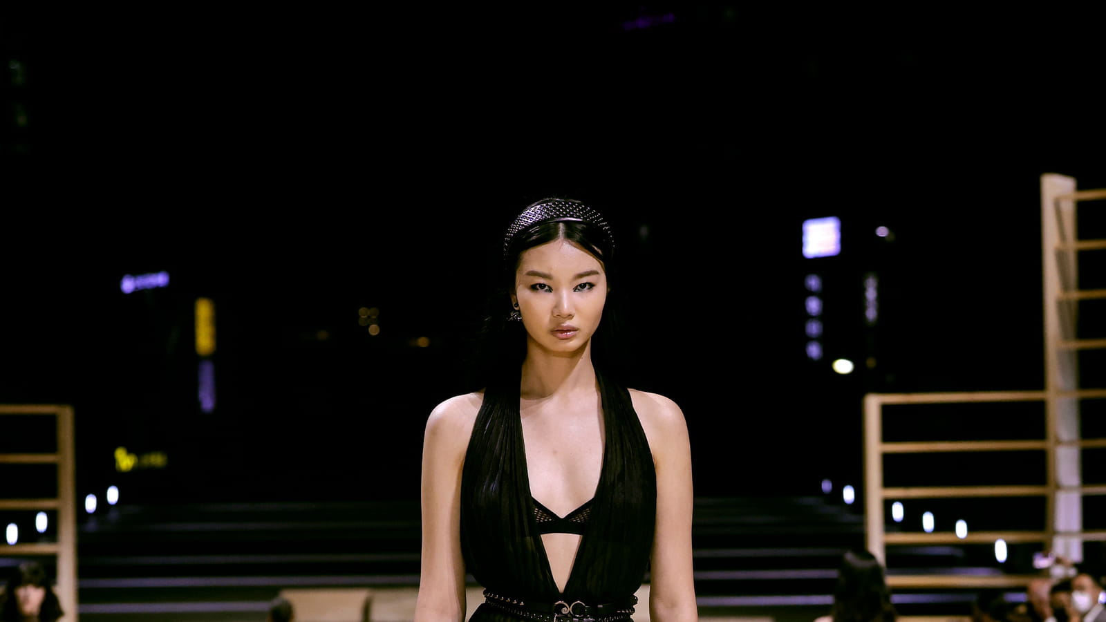 Look 80