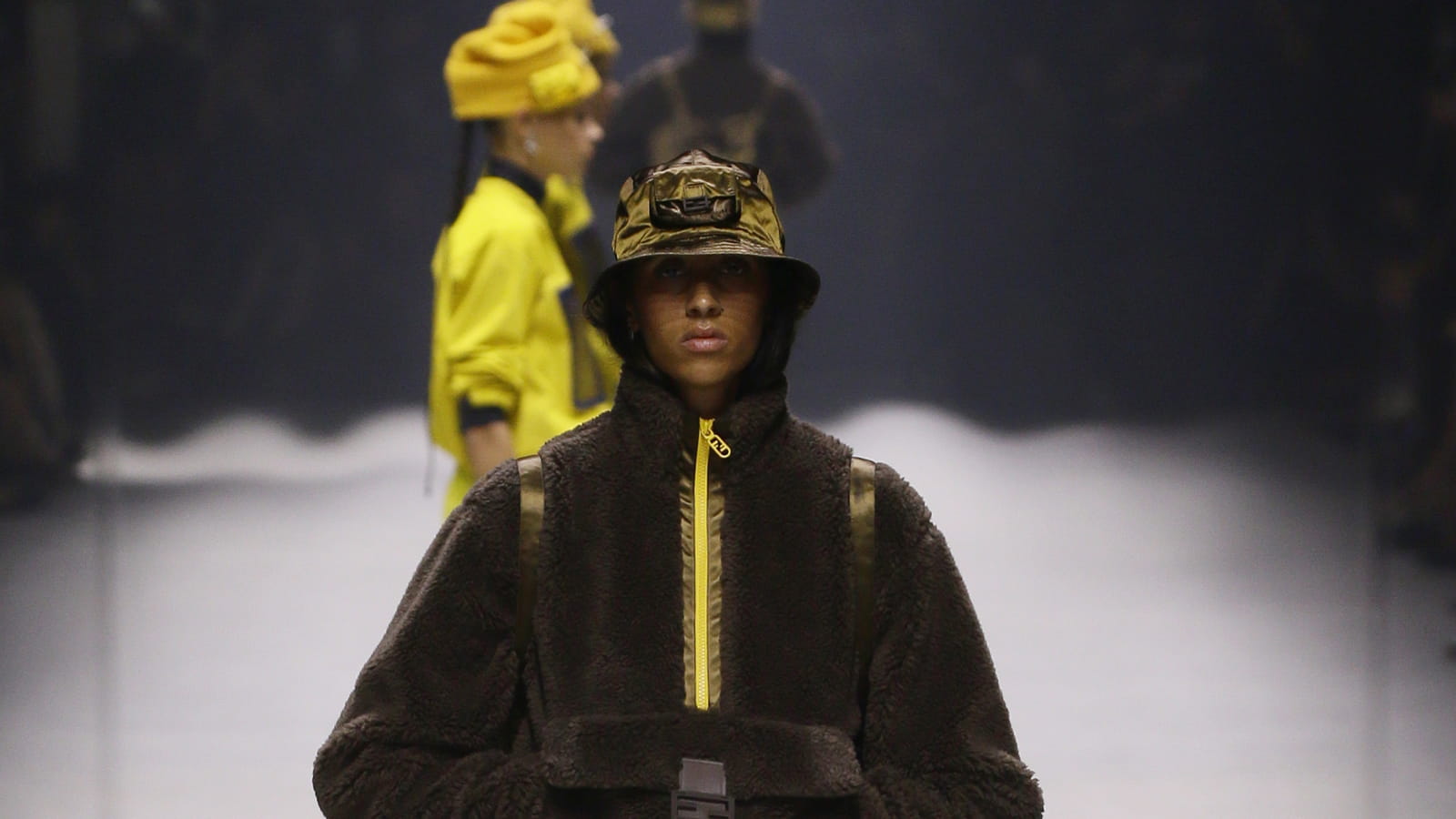Look 22