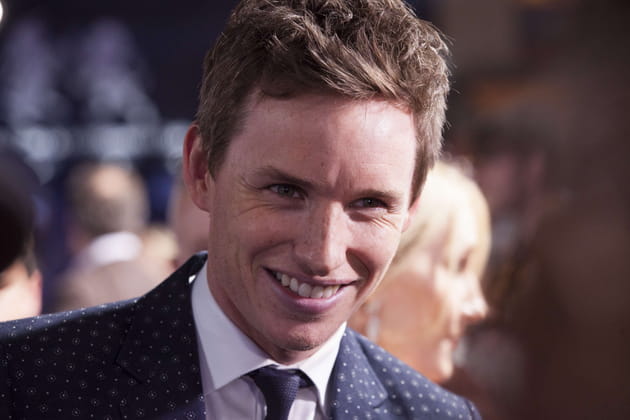 Eddie Redmayne d&eacute;fend les femmes (transgenres ou non)