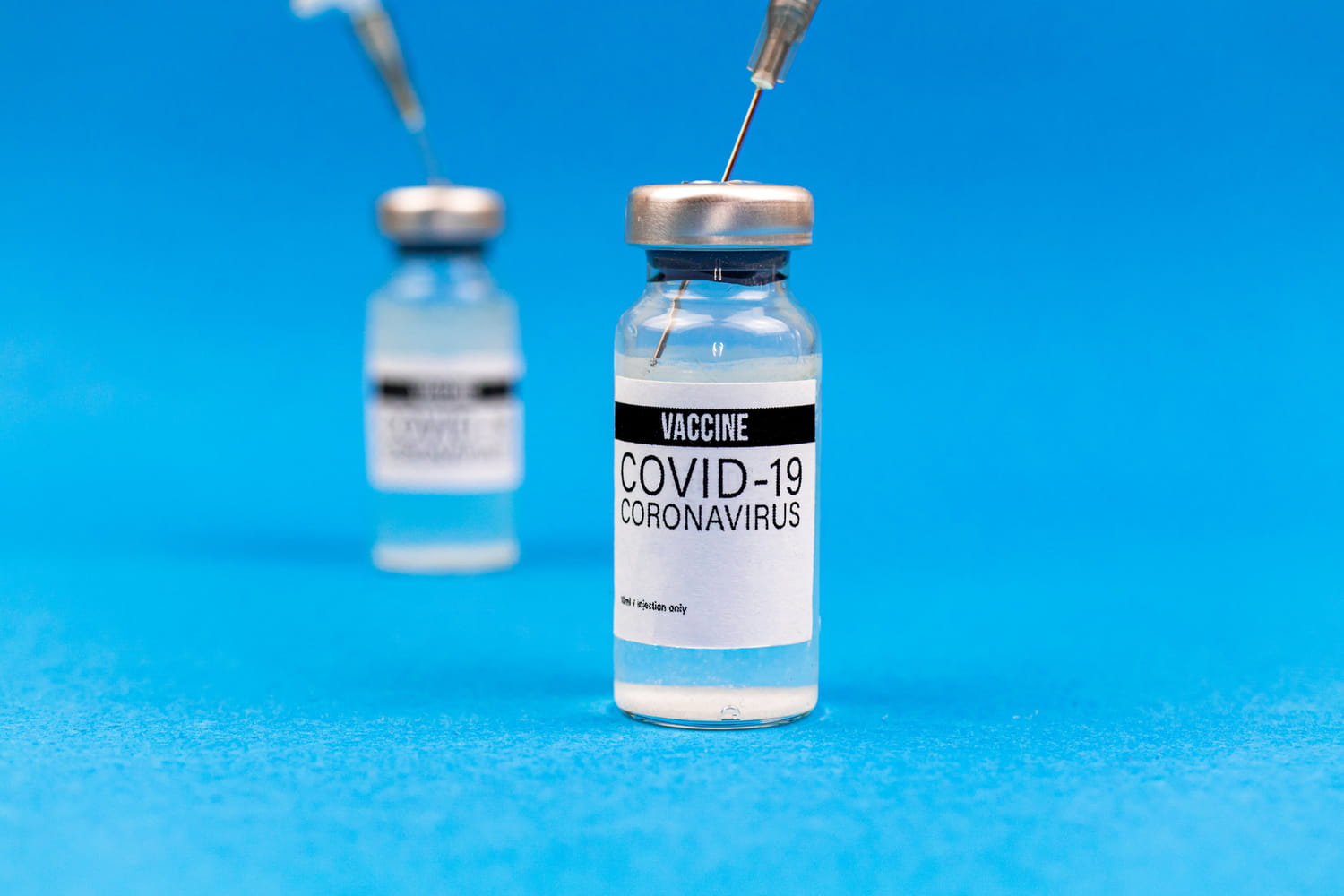 Doses de vaccins Covid : 3, 2, combien, délai, pour qui ?