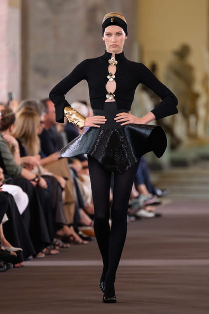 Look 18&nbsp;du d&eacute;fil&eacute; Schiaparelli haute couture automne-hiver 2023-2024