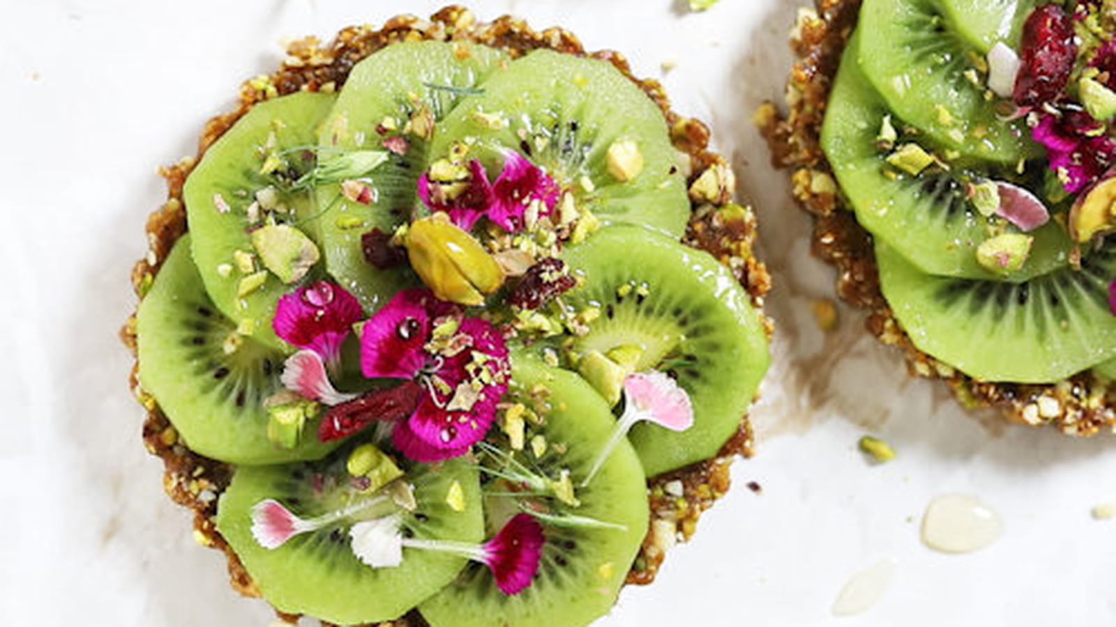 Tartelettes sans cuisson aux pistaches et kiwi
